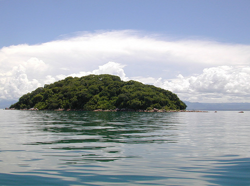 Nakantenga Island.jpg